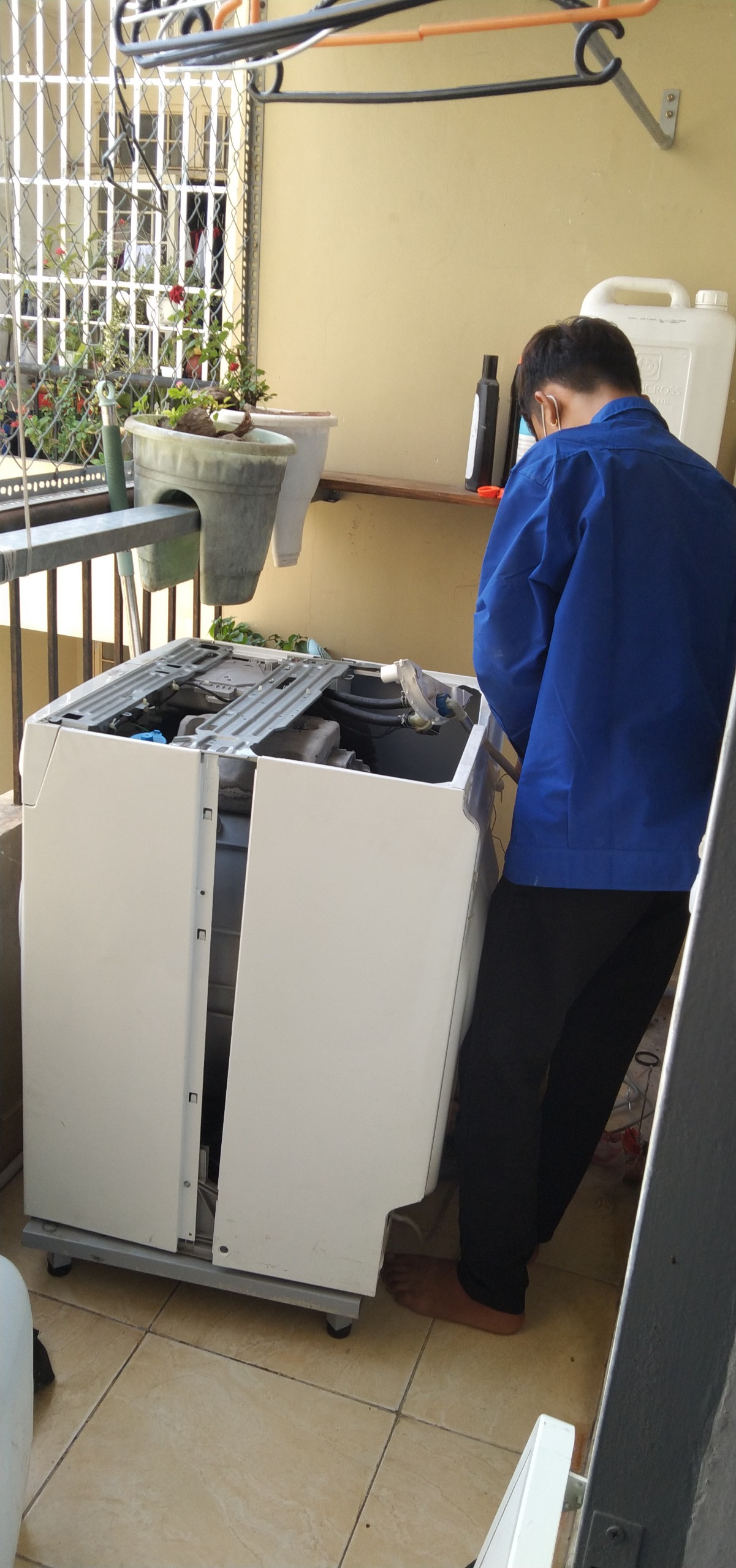 Dịch vụ sửa máy giặt tại Dĩ An - 2